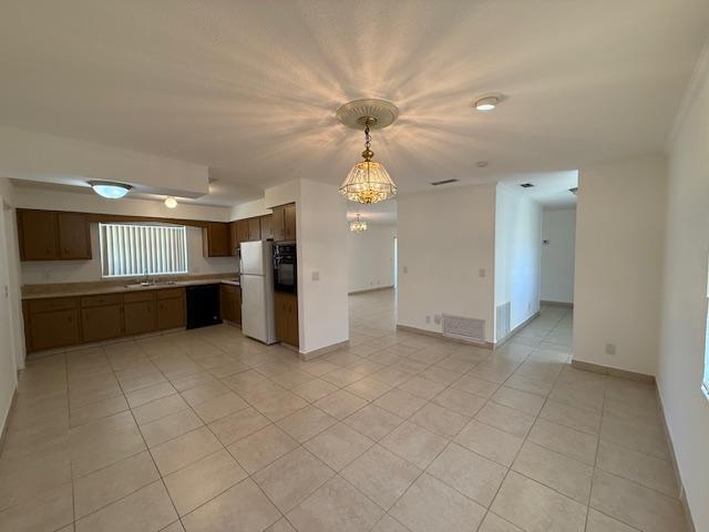 Foto del edificio - 958 Beechfern Ln
