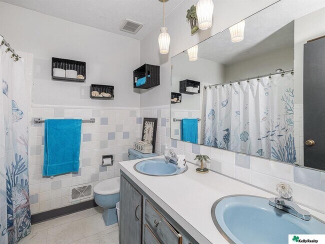 Foto del edificio - 7303 Graceland Dr