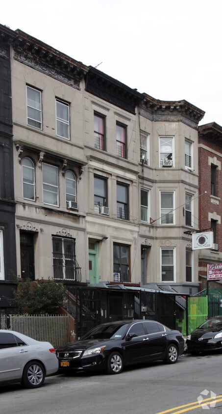 Foto principal - 582 W 183rd St