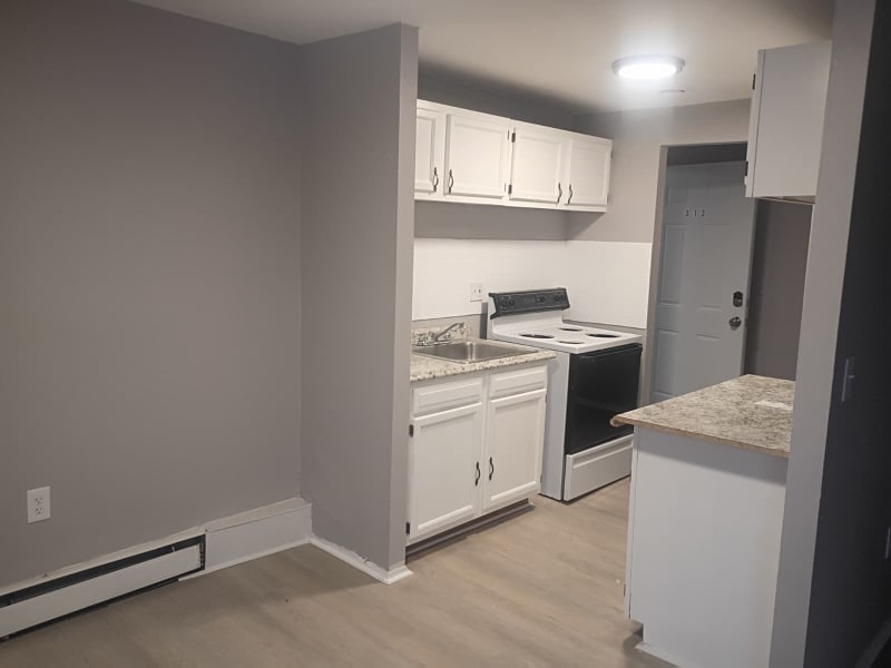 Photo - 13540 Superior Rd (East Cleveland, OH)