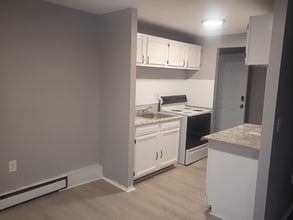 Building Photo - 13540 Superior Rd