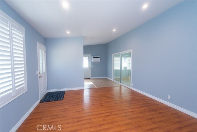 Building Photo - 1824 E Holly Oak Dr