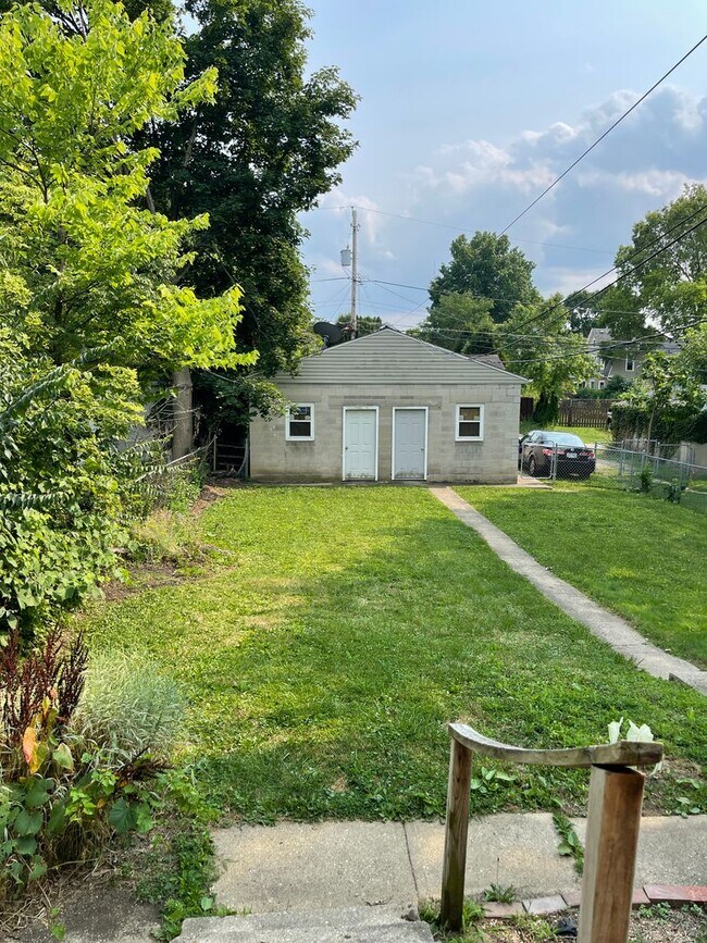 Foto del edificio - 35-37-37 W Como Ave