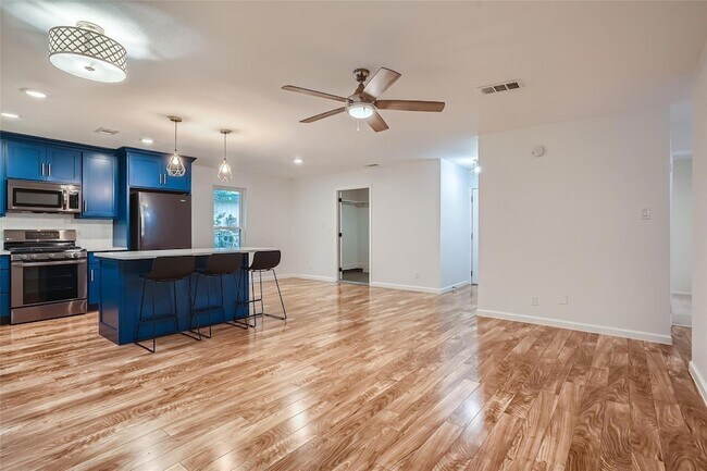 Foto del edificio - 507 Seminole Dr