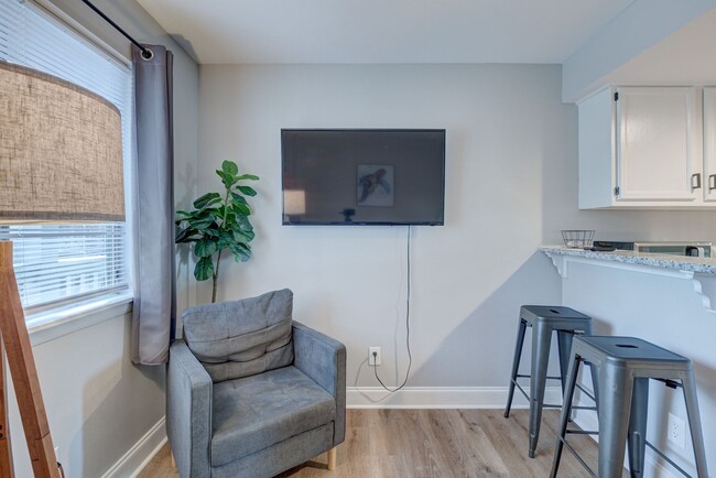 Foto del edificio - Seahawk Square - 1BD1BA - Available Now!