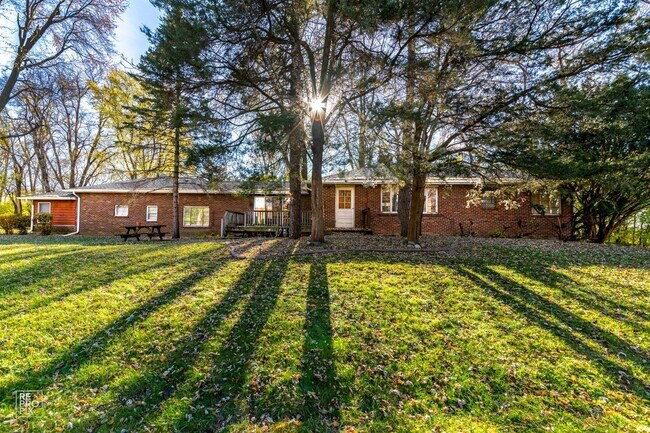 Foto del edificio - 1 Bedroom 1 Bath Unit in Grayslake!