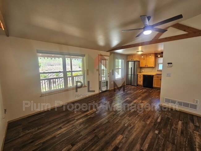 Building Photo - 917 Discovery Way
