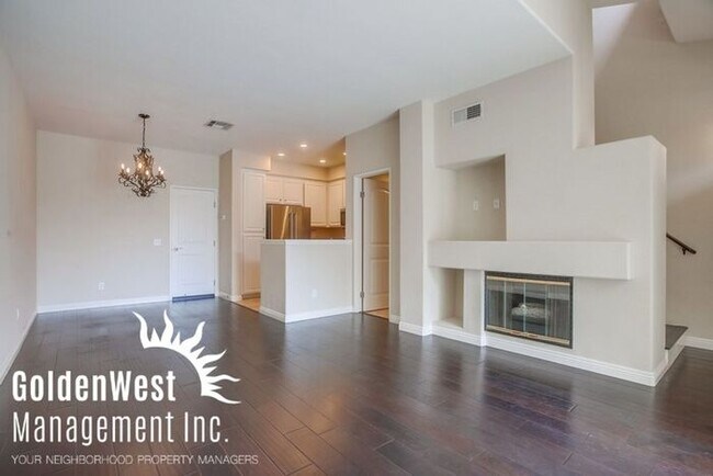 Building Photo - Exceptional 2Bdm 2.5Ba Residence at Palerm...