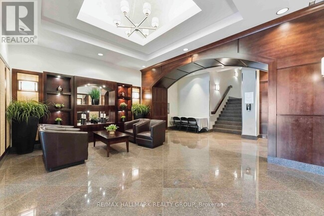 Building Photo - 200 Besserer St