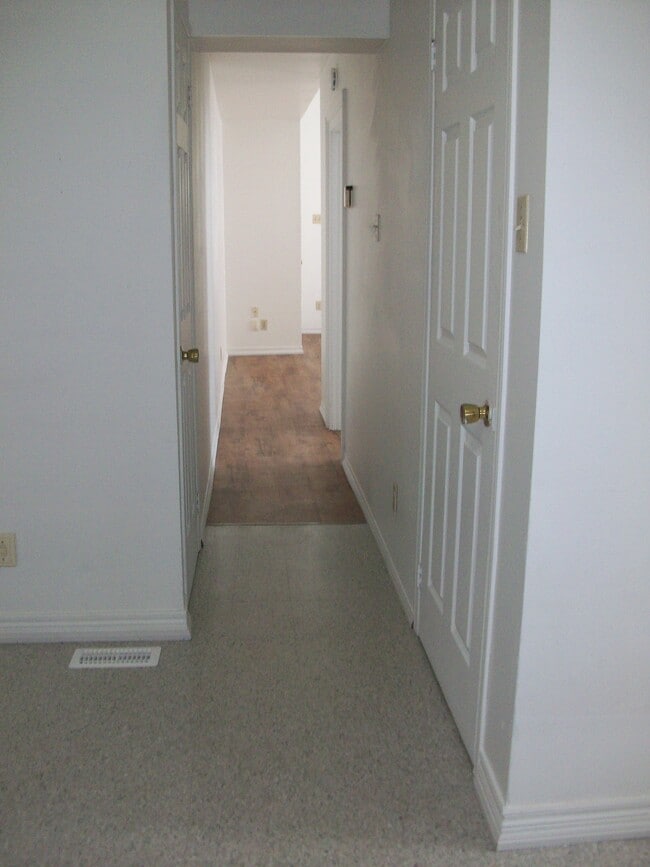 Building Photo - 539 Reid St