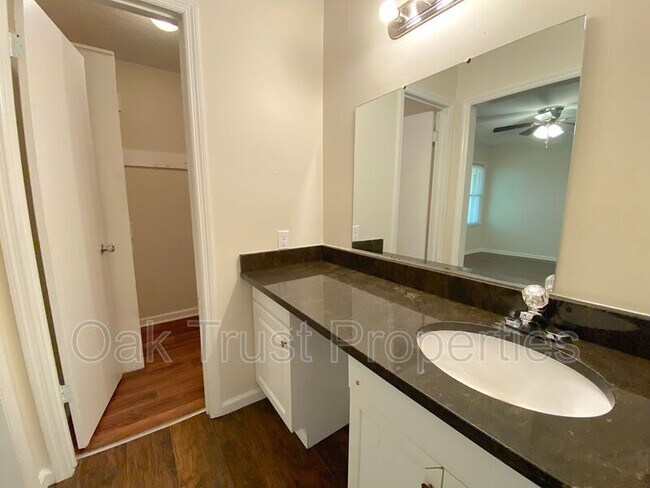 Foto del edificio - 102 Loblolly Ln