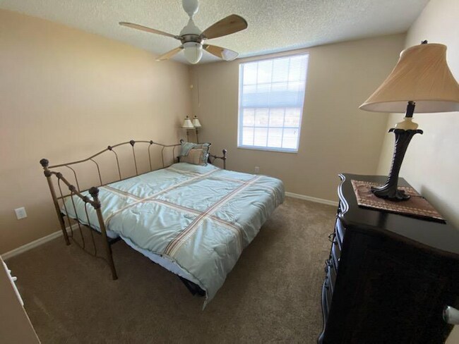 Building Photo - 8754 River Homes Lane