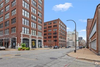 Building Photo - 1627 Locust St