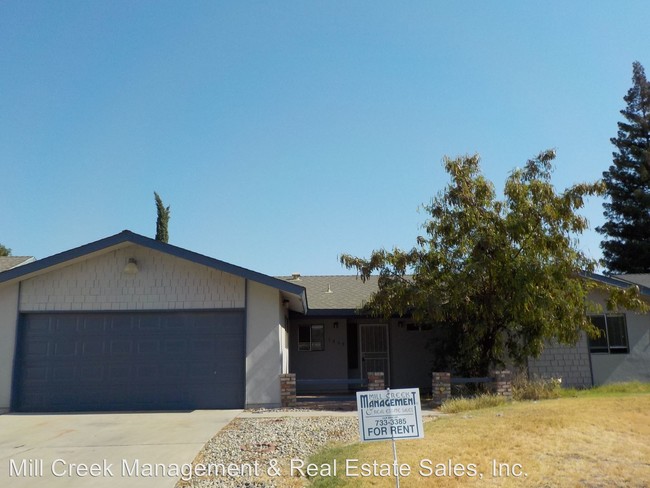 Building Photo - 3800 W Country Ave