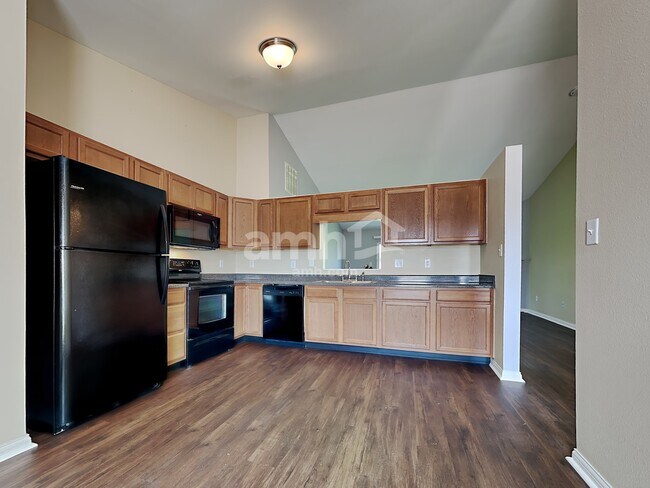 Foto del edificio - 1028 W Muskegon Dr