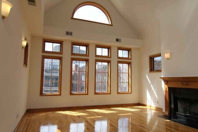 Foto del edificio - 844 W Buckingham Pl