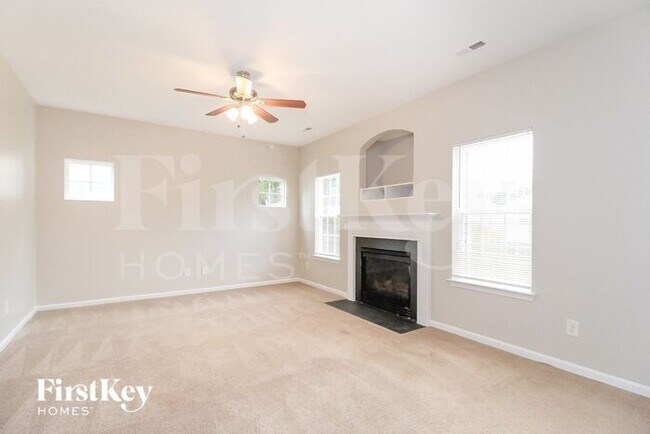 Building Photo - 3739 Village Springs Dr