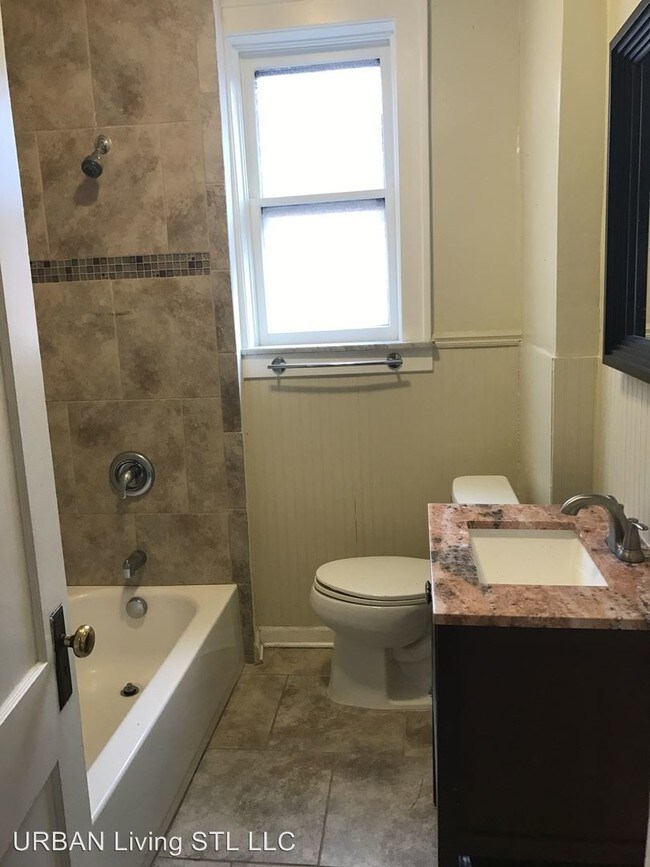 Building Photo - 5406 S Compton Ave