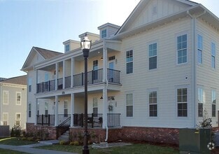 Building Photo - 836 Goswell Dr