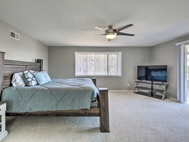 Foto del edificio - 3 Bedroom Single Family Home in Escondido