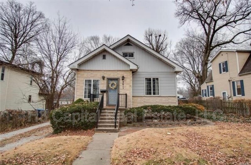2611 Benbow Ave, Alton, IL 62002 House Rental in Alton, IL