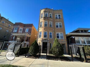 Building Photo - 4666 N Spaulding Ave