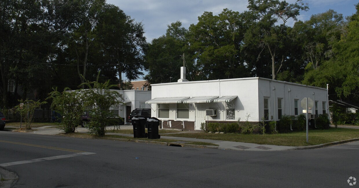 Primary Photo - 112 NW 19th St