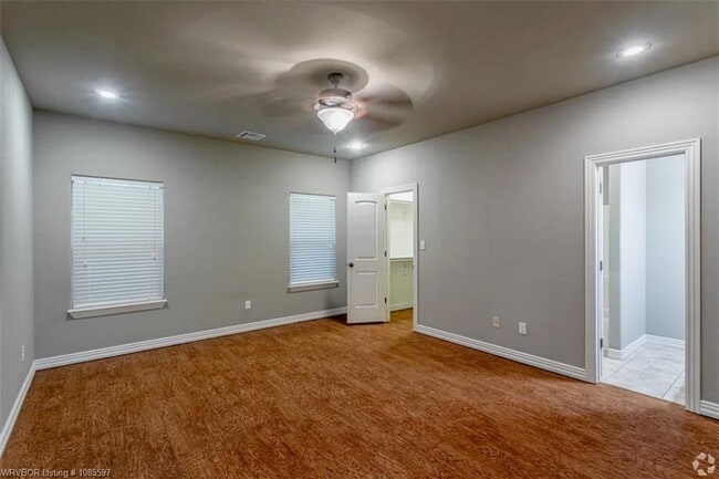 Building Photo - 1415 Willowbrook Cir