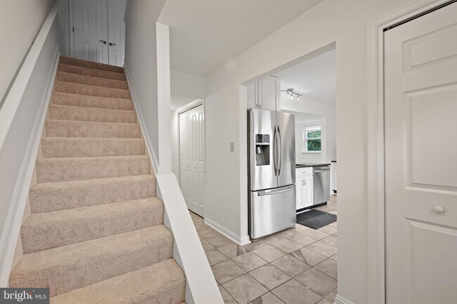 Foto del edificio - 332 Charred Oak Ct