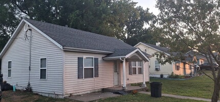 Building Photo - 4604 Franklin Rd