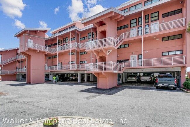 Building Photo - 1390 Fort Pickens Rd