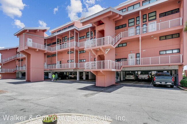 Foto del edificio - 1390 Fort Pickens Rd
