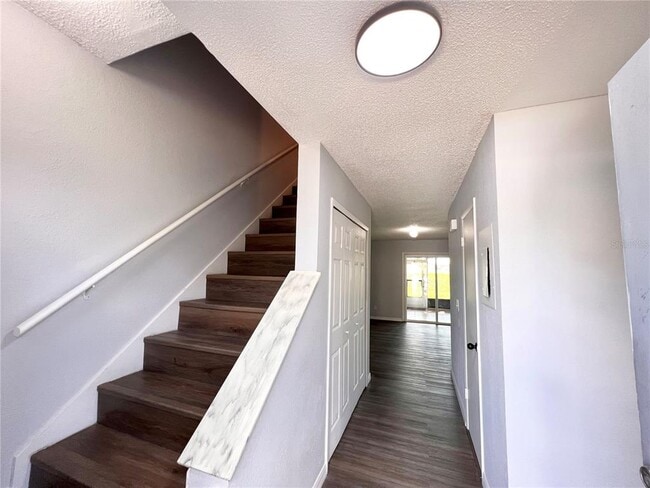 Building Photo - 2273 Waterleaf St