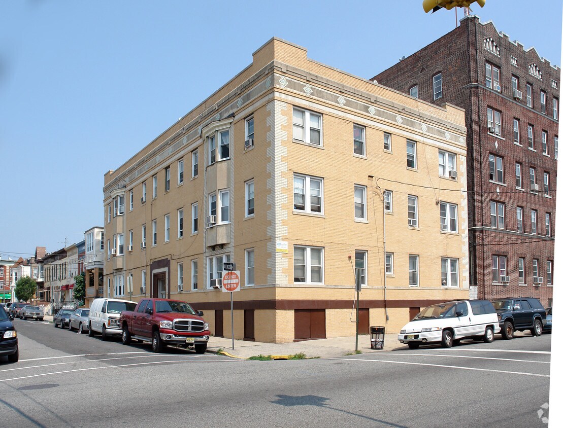 Foto principal - 300 14th St