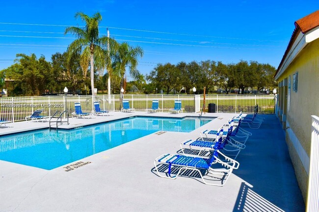 Foto del edificio - 13060 Vista Isles Dr