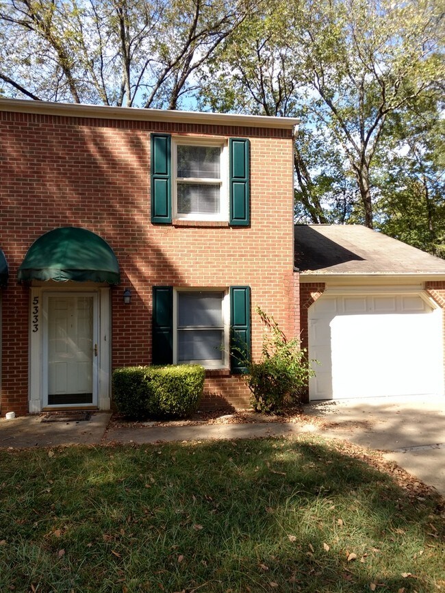 Townhome in East Ridge Townhouse for Rent in East Ridge, TN