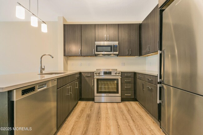 Foto del edificio - 700 Bangs Ave