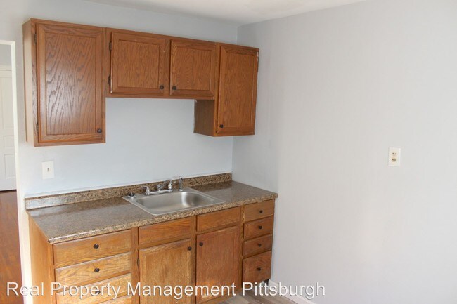 Building Photo - 29 Minooka St