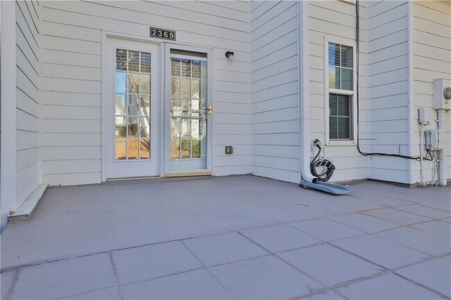 Foto del edificio - 2369 Suwanee Pointe Dr
