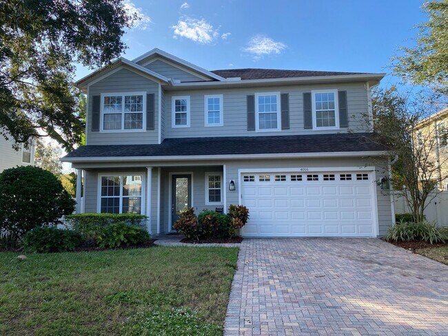 Foto del edificio - Secluded 4 Bed 3.5 Bath Near MacDill