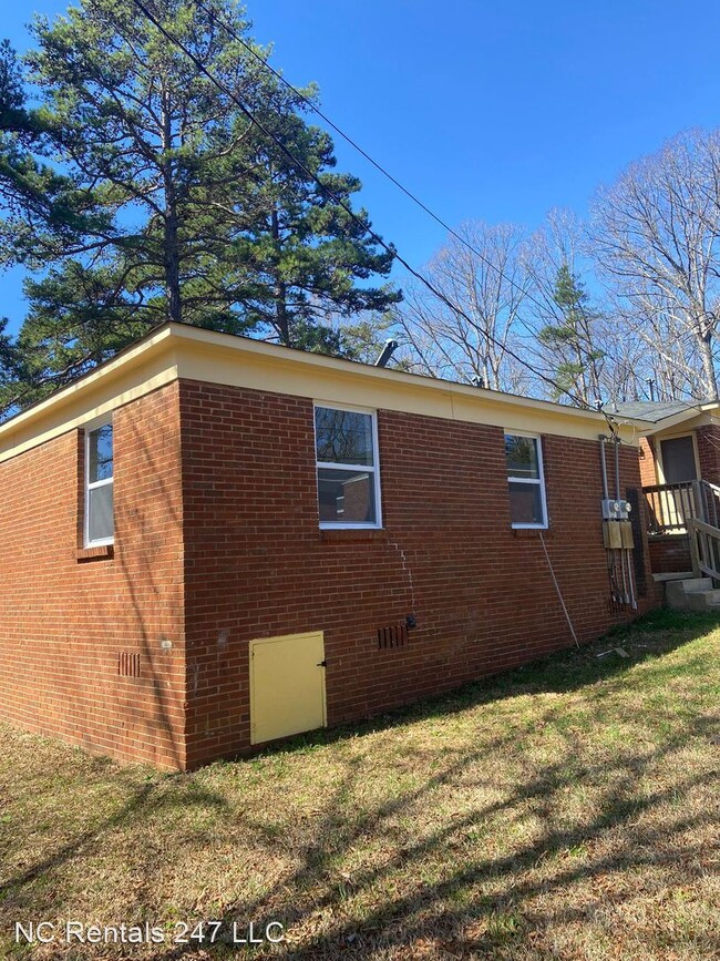 Building Photo - 2 br, 1 bath House - 4512 Helena St,
