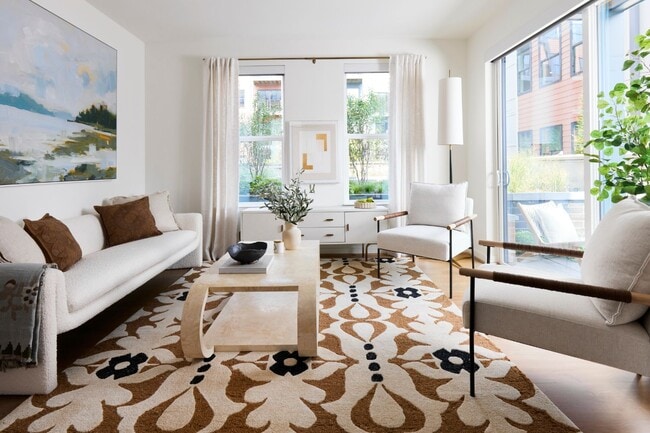 Building Photo - Broad & Washington