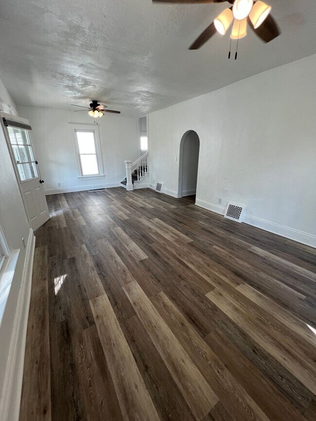 Foto del edificio - 3 bed /2 bath single family rental home fo...