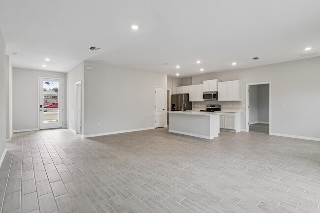 Building Photo - 393 Marion Oaks Golf Rd