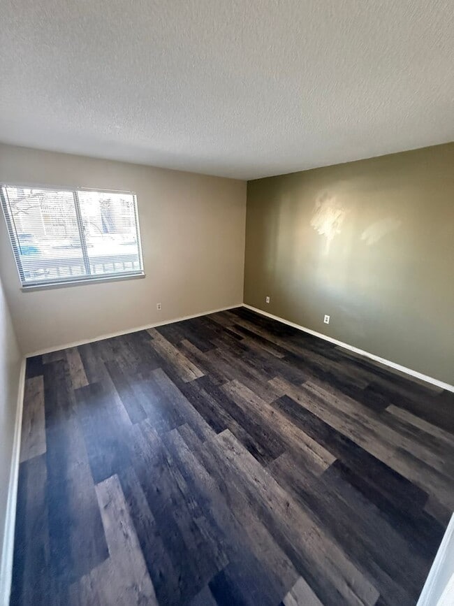 Foto del edificio - Updated first-floor condo - 1 bed 1 bath