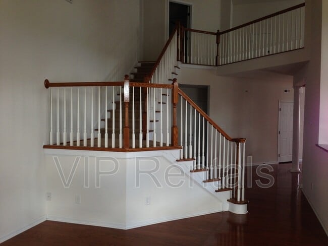 Building Photo - 5694 Hogan Bridge Dr