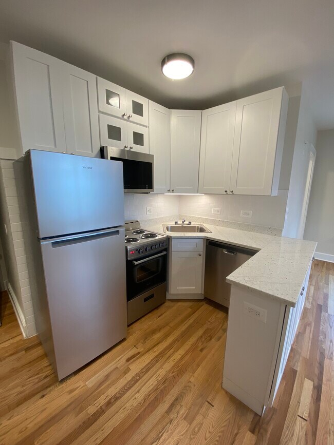 Foto del edificio - 4520 N Sheridan Rd