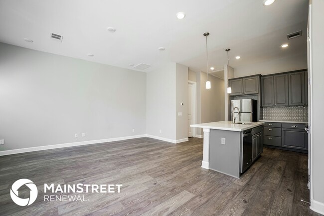 Building Photo - 5110 Royal Heath Dr
