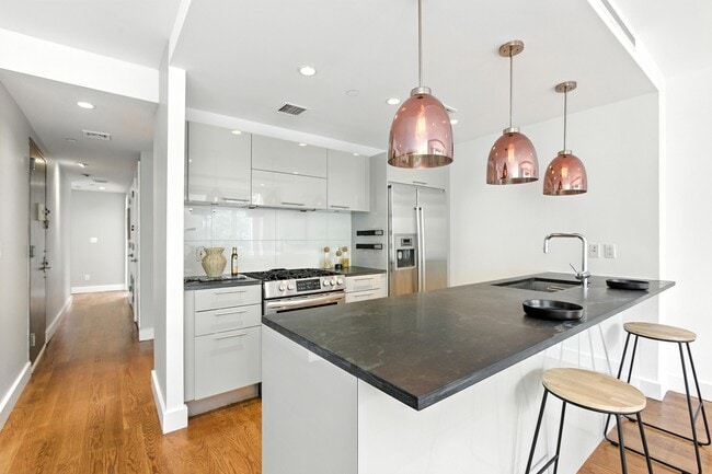 Photo - 152 Withers St Apartment