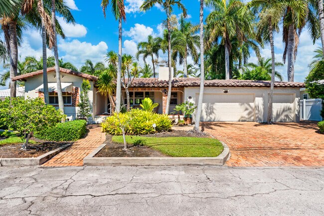 Foto del edificio - 627 Solar Isle Dr